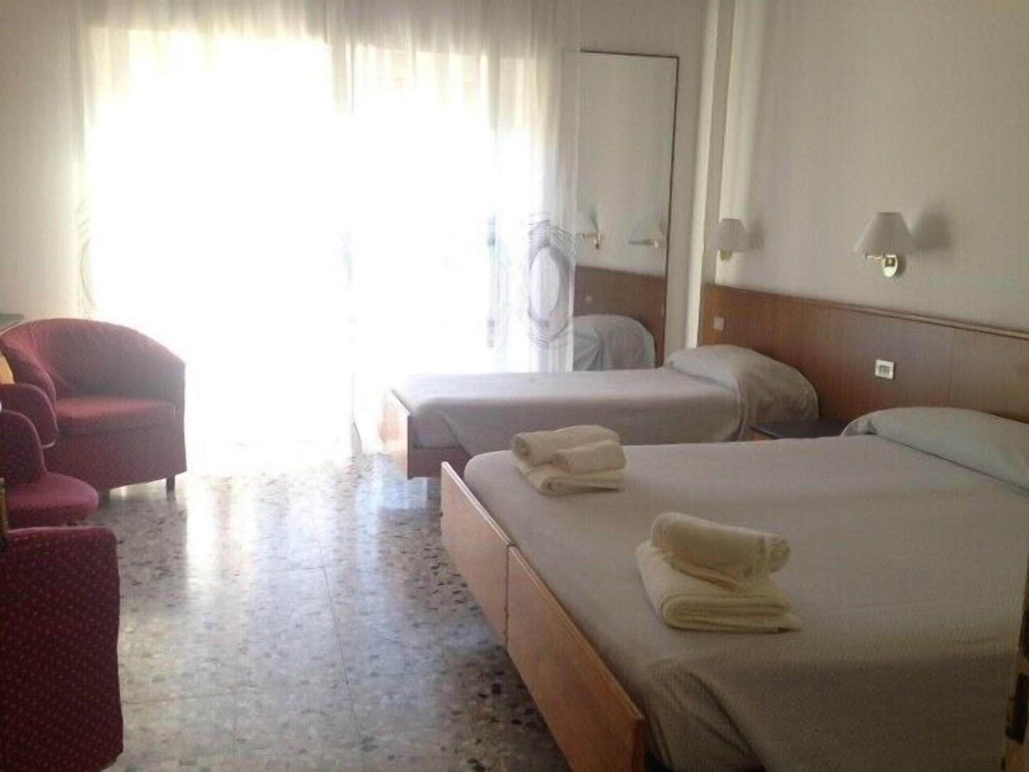Hotel Minerva Pietra Ligure Ngoại thất bức ảnh