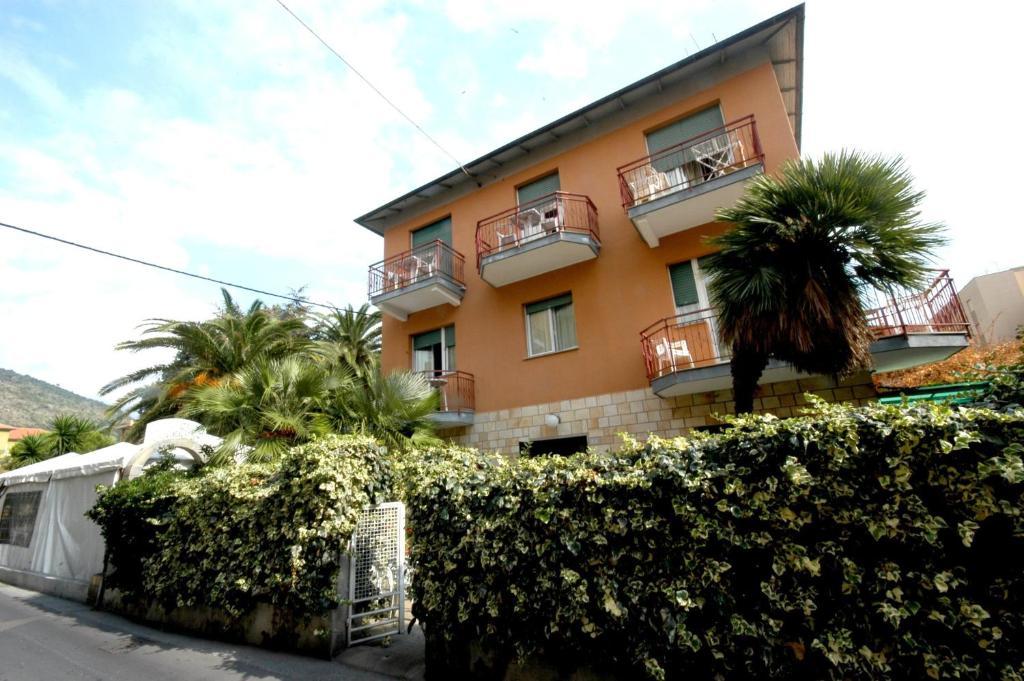 Hotel Minerva Pietra Ligure Ngoại thất bức ảnh